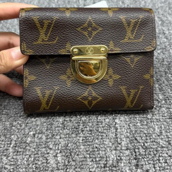 Louis Vuitton Leather Wallet 299-081125 - Picture 1 of 10